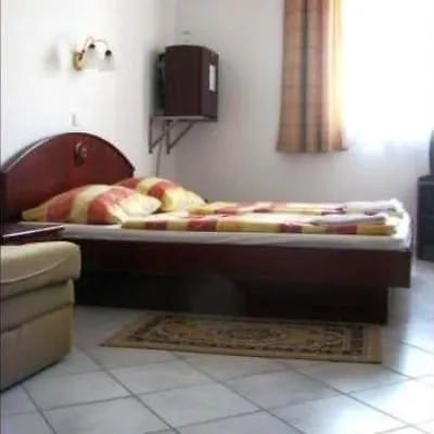 Hotel Polus Budapest 3*,  Ungheria